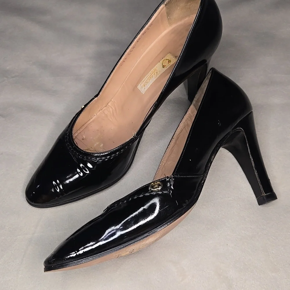 VINTAGE GUCCI Black Patent Leather Heels - Picture 5 of 17